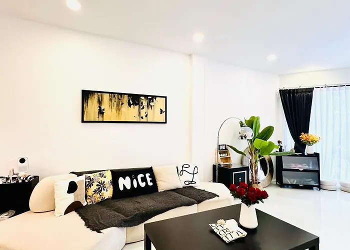 Fivehouse Silom2 Soi11 Heart Silom Bts 7min Villa